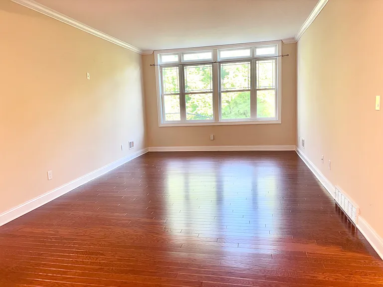 616 Lois Ln #616 — Photo 18