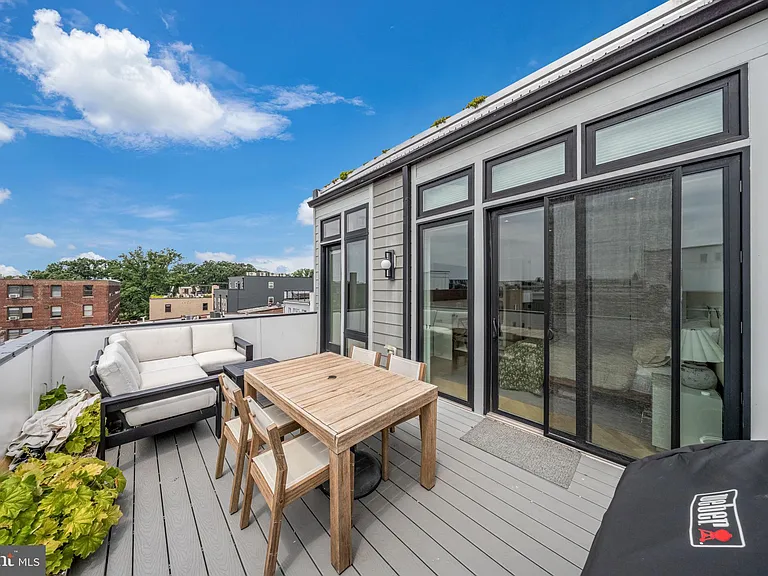 1462 Chapin St NW #8 — Photo 28