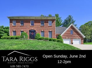 15 Forest Hill Ln, Edwardsville, IL 62025