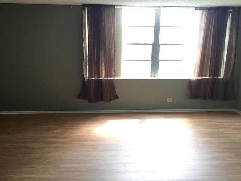 2nd image of 9450 Live Oak Pl APT 108
