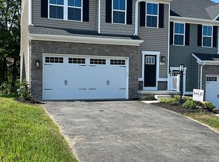 302 Frances Ln, Cecil, PA