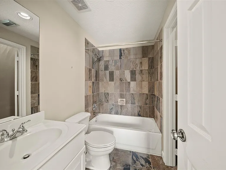 1331 W 21st St #B — Photo 32