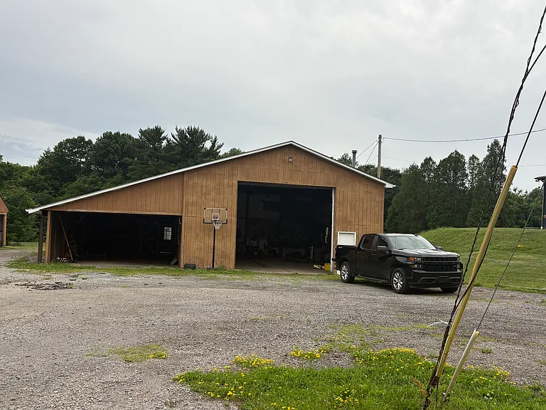 2710 Brighton Rd — Photo 32