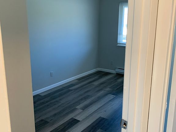 5th image of 7372 Hazelcrest Dr