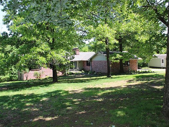 2nd image of 20062 Edgewood Cir