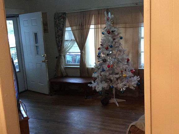 2nd image of 2881 Alabama Dr