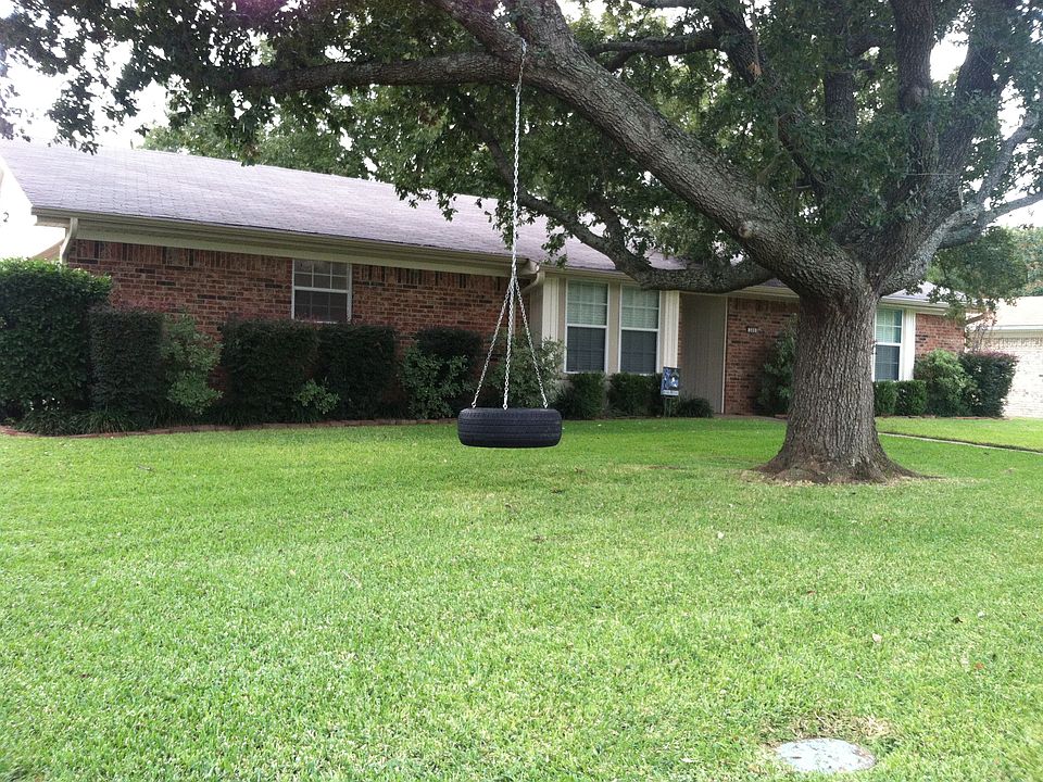 1st image of 200 Erskine Dr