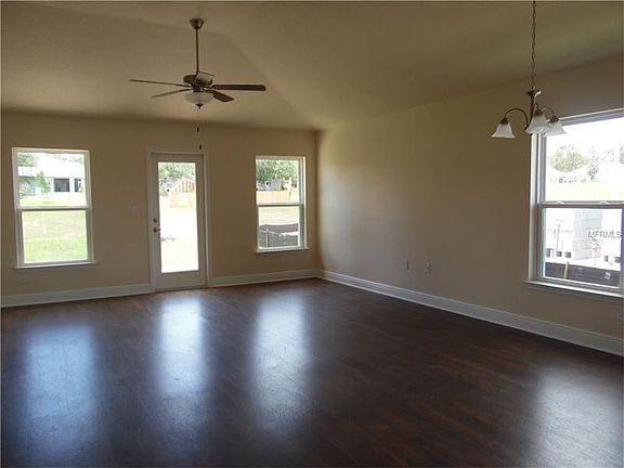 3rd image of 1213 Kellogg Dr
