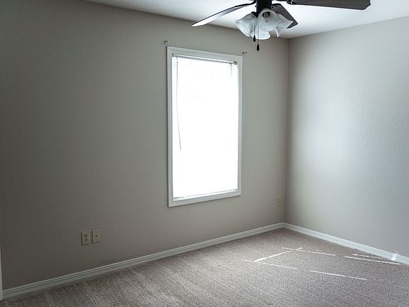 4th image of 609 Bond St #C12