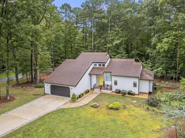 5801 Heatherstone Dr, Raleigh, NC 27606