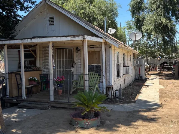 516 Water St, Bakersfield, CA 93305