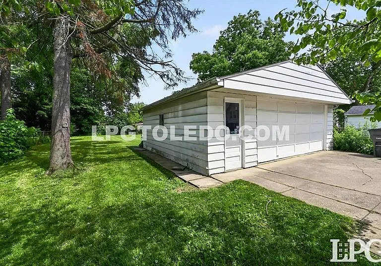 3822 Lockwood Ave — Photo 34