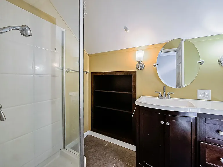 113 S Minerva Ave — Photo 12