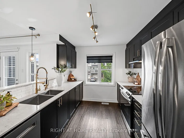 403 Gerardia Ln — Photo 12