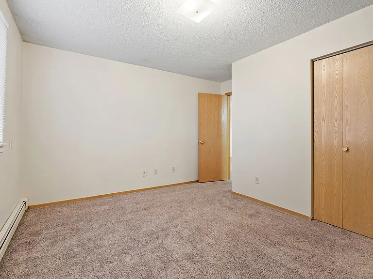 Wyndemere Apartments — Photo 48