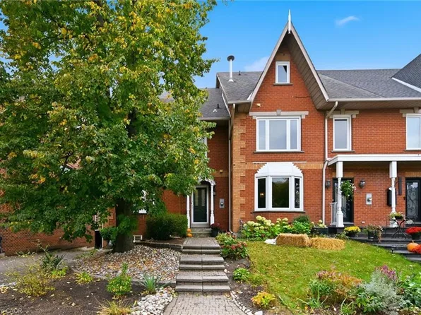 50 Edgewater Dr, Hamilton, ON L8E 4Z3
