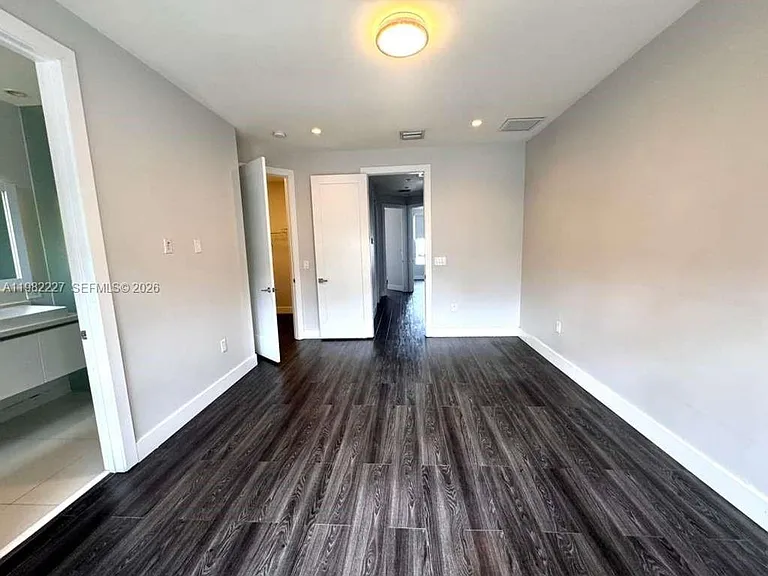 6458 NW 103rd Psge — Photo 12