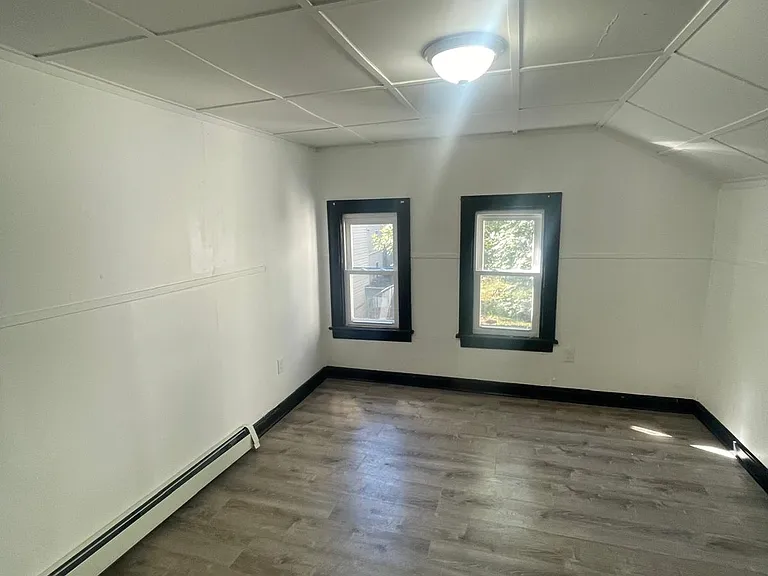 306 Court St — Photo 7