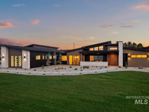 8085 Quail Hollow Dr, Middleton, ID 83644