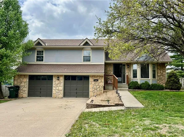 2440 S 22nd Ter, Leavenworth, KS 66048