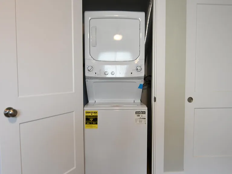 1309 Indianola Ave #C — Photo 7