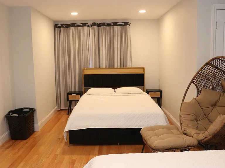 Uniondale Ave — Photo 25