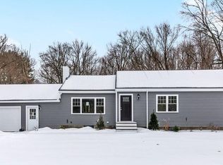 5 Thelma Pl, Deer Park, NY 11729
