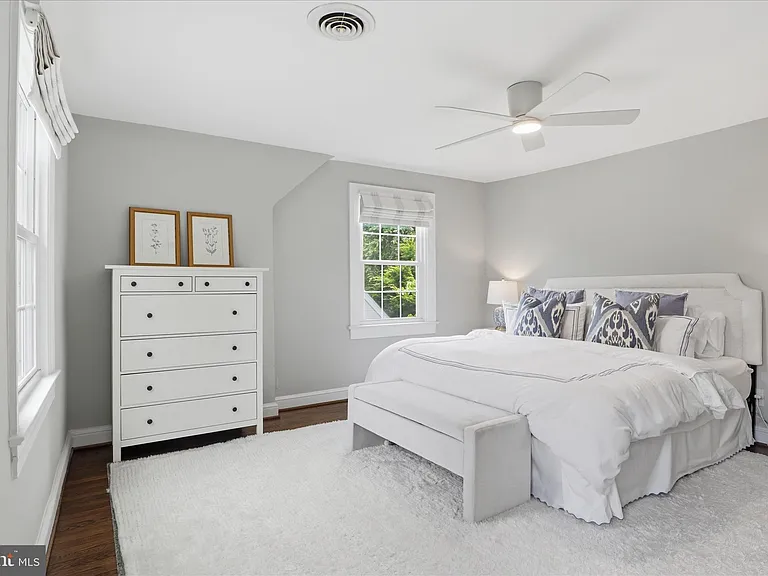 2316 N Stafford St — Photo 26