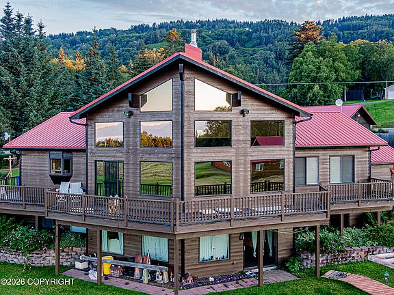 3rd image of 60871 Bear Creek Dr