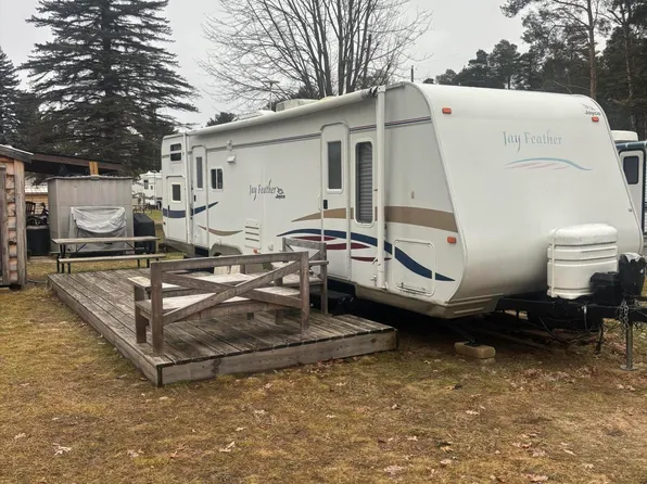 9806 Golf Port Dr N, Stanwood, MI 49346