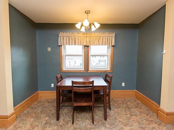 5th image of 607 1st St