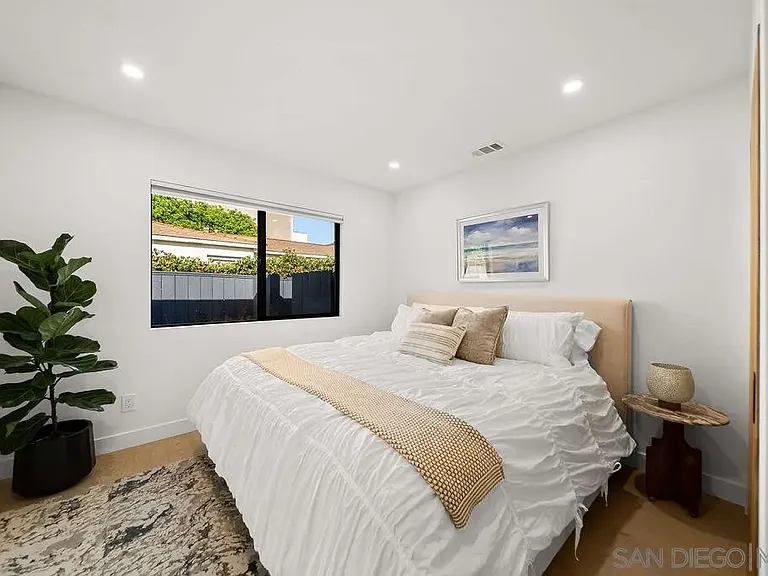 434 Bonair St — Photo 10