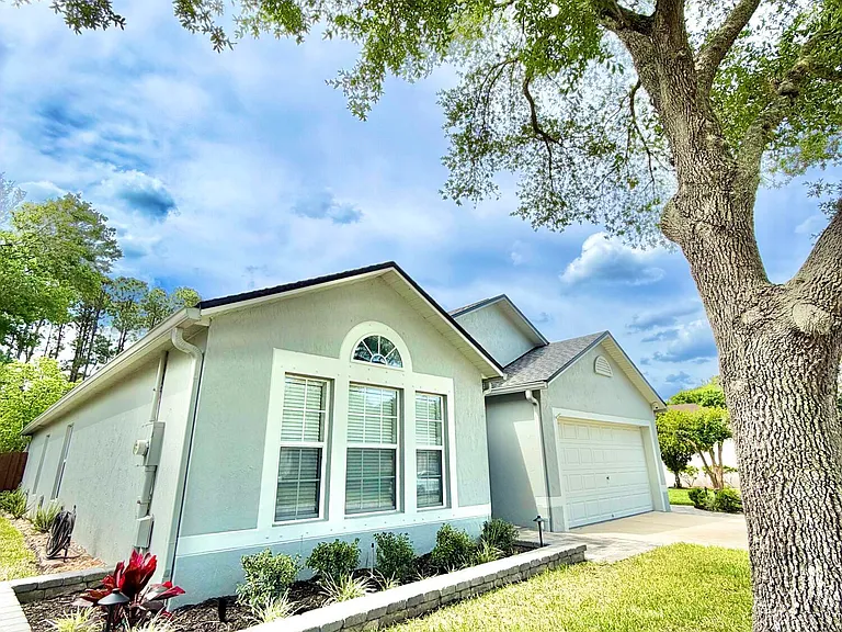 11110 Peerless Ln — Photo 6