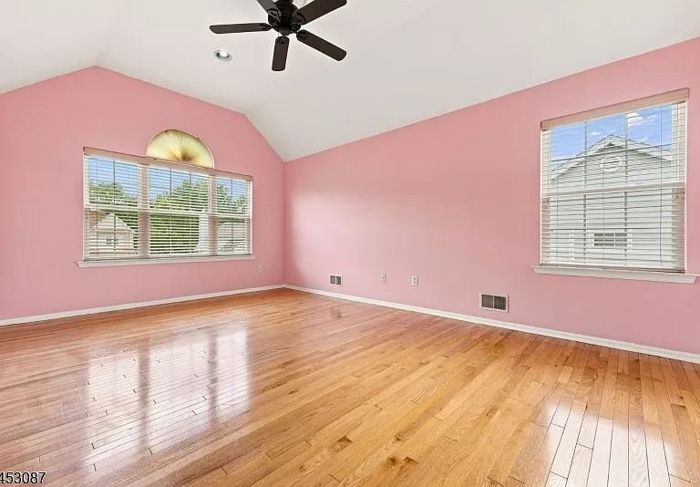 17 Grant Way — Photo 22