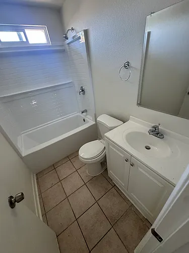 13631 S Euclid St #6 Photo 1