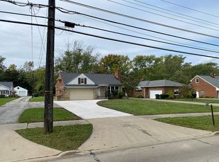 588 Bishop Rd, Highland Heights, OH 44143