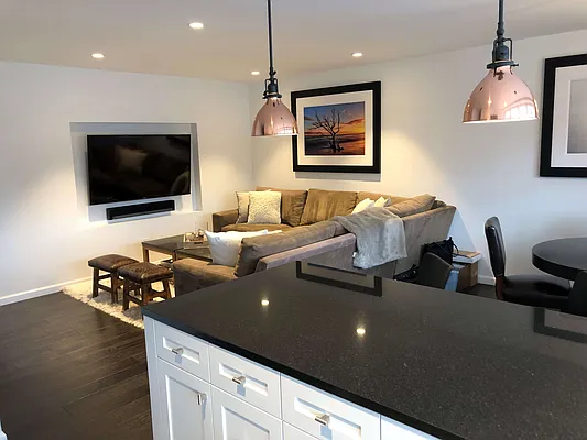 Sold by Owner | media 15