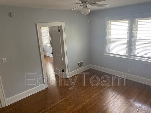 2nd image of 4214 Beech St #4
