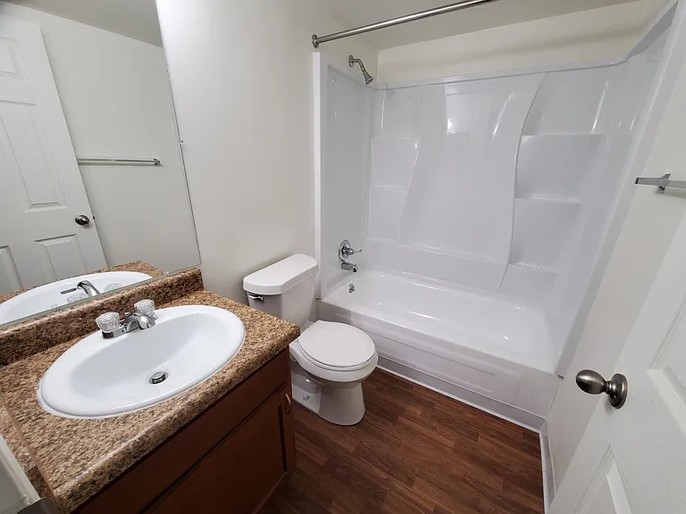 Woodland Place Apartments — Photo 36