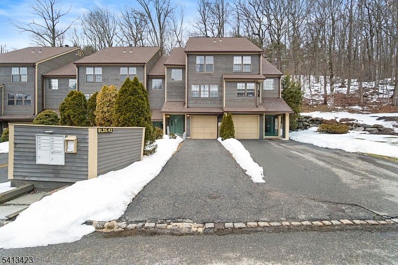 1st image of 42 Lexington Ln #E