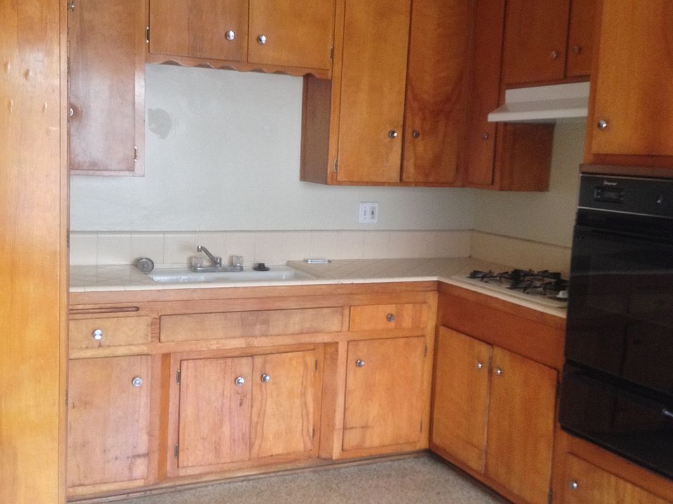 2nd image of 10530 Western Ave APT 2