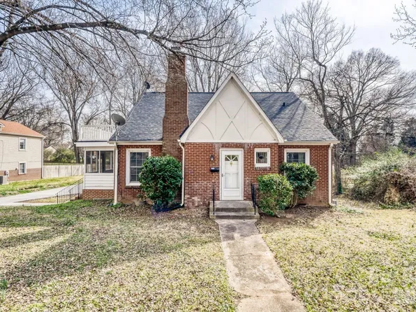 639 E Iredell Ave, Mooresville, NC 28115