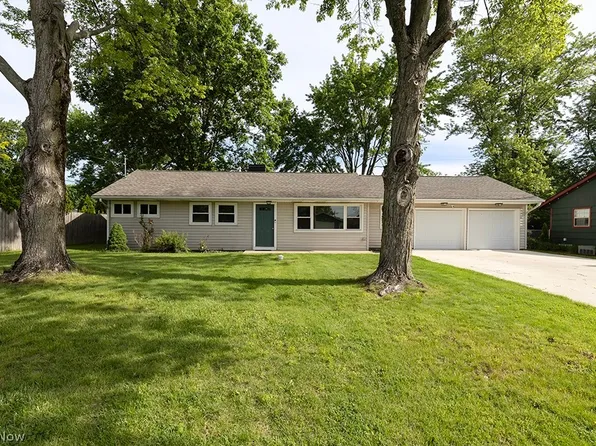 133 Coronado Ct, Elyria, OH 44035
