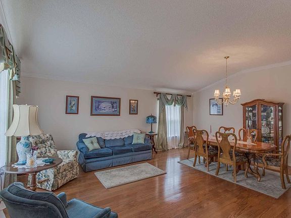 4th image of 2467 Winchester Ln