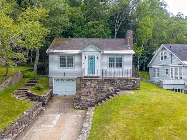 102 Petrova Ave, Saranac Lake, NY 12983