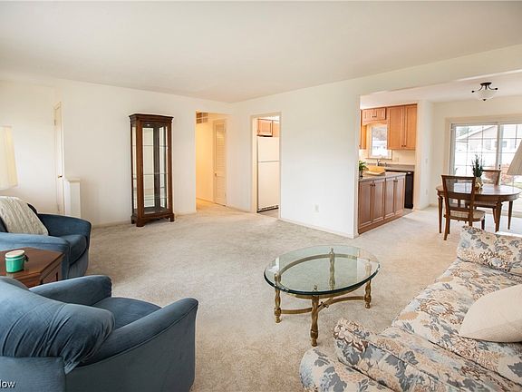 3rd image of 33097 Electric Blvd