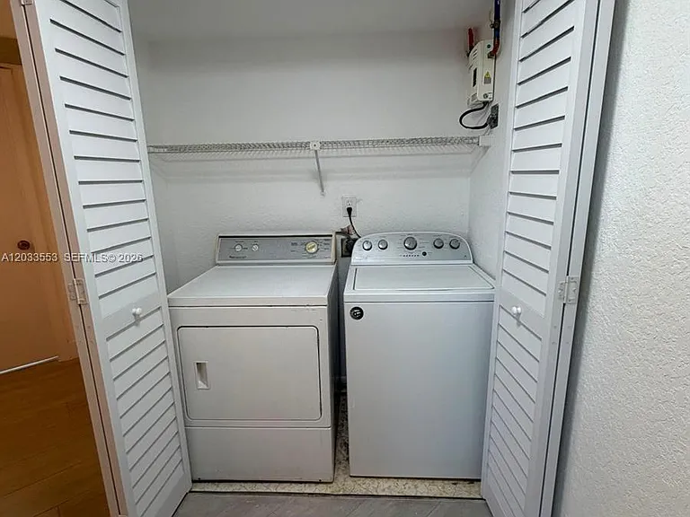 8235 Lake Dr #502 — Photo 8