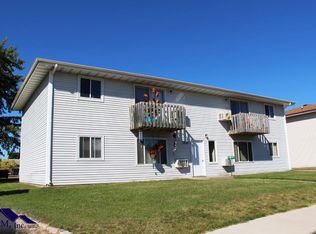 1824 6th St SE #D, Minot, ND 58701