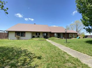 128 County Farm Est, London, KY 40741