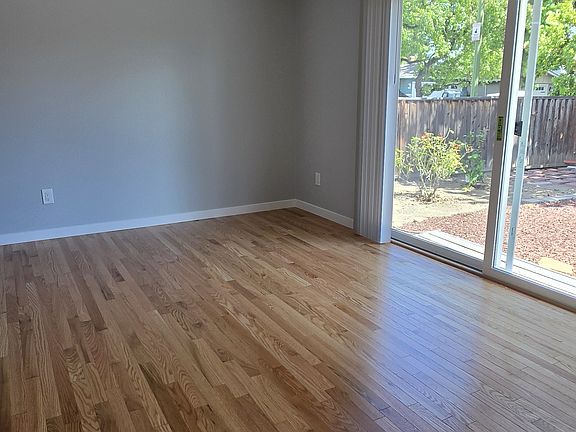 5th image of 1686 Andalusia Way